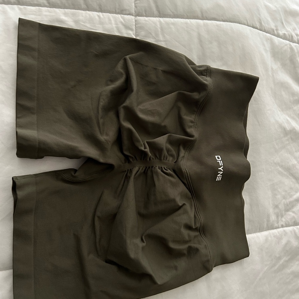 Dfyne dynamic shorts